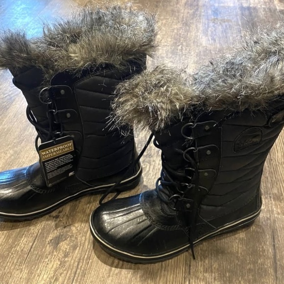 Sorel Tofino II Waterproof Winter Boots — Size 9.5 New in Box - Picture 2 of 3